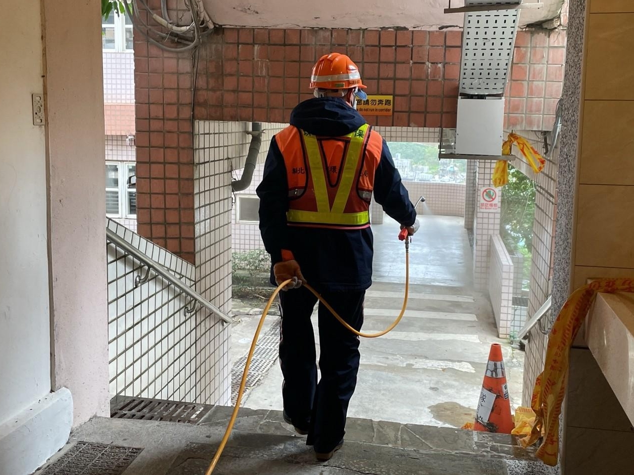 1110210-新北防疫不鬆懈 開學前完成校園防疫消毒