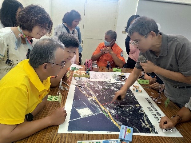 講師講解潛勢溪流